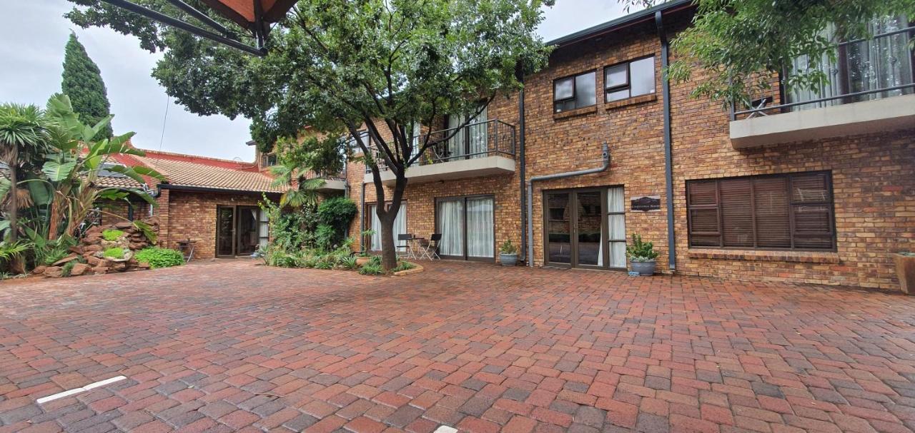 Aero Lodge Guest House Middelburg  Exterior foto
