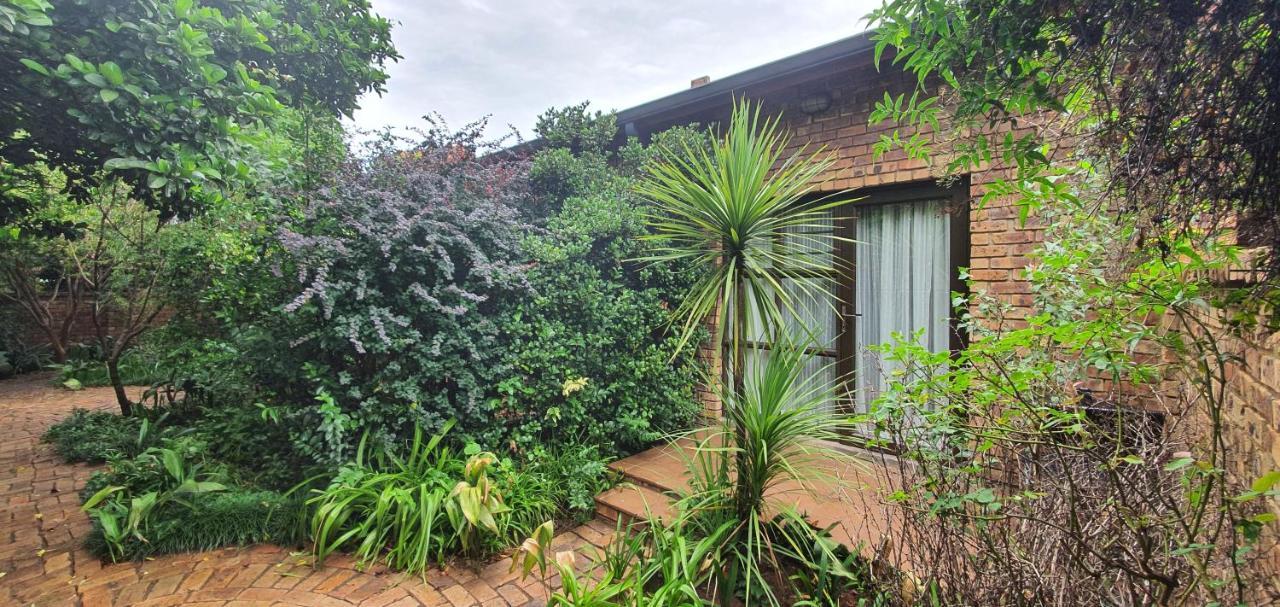Aero Lodge Guest House Middelburg  Exterior foto